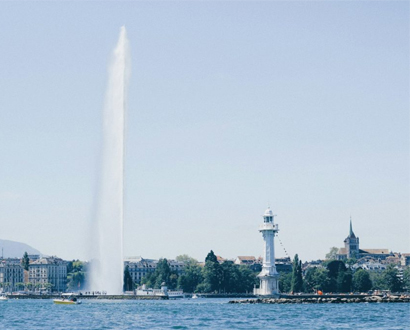 Jet d'Eau de Genève, symbole emblématique de la ville.