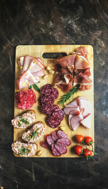 Plat de charcuterie italienne haut de gamme